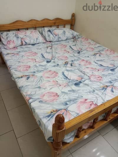 queen size bed with mattress