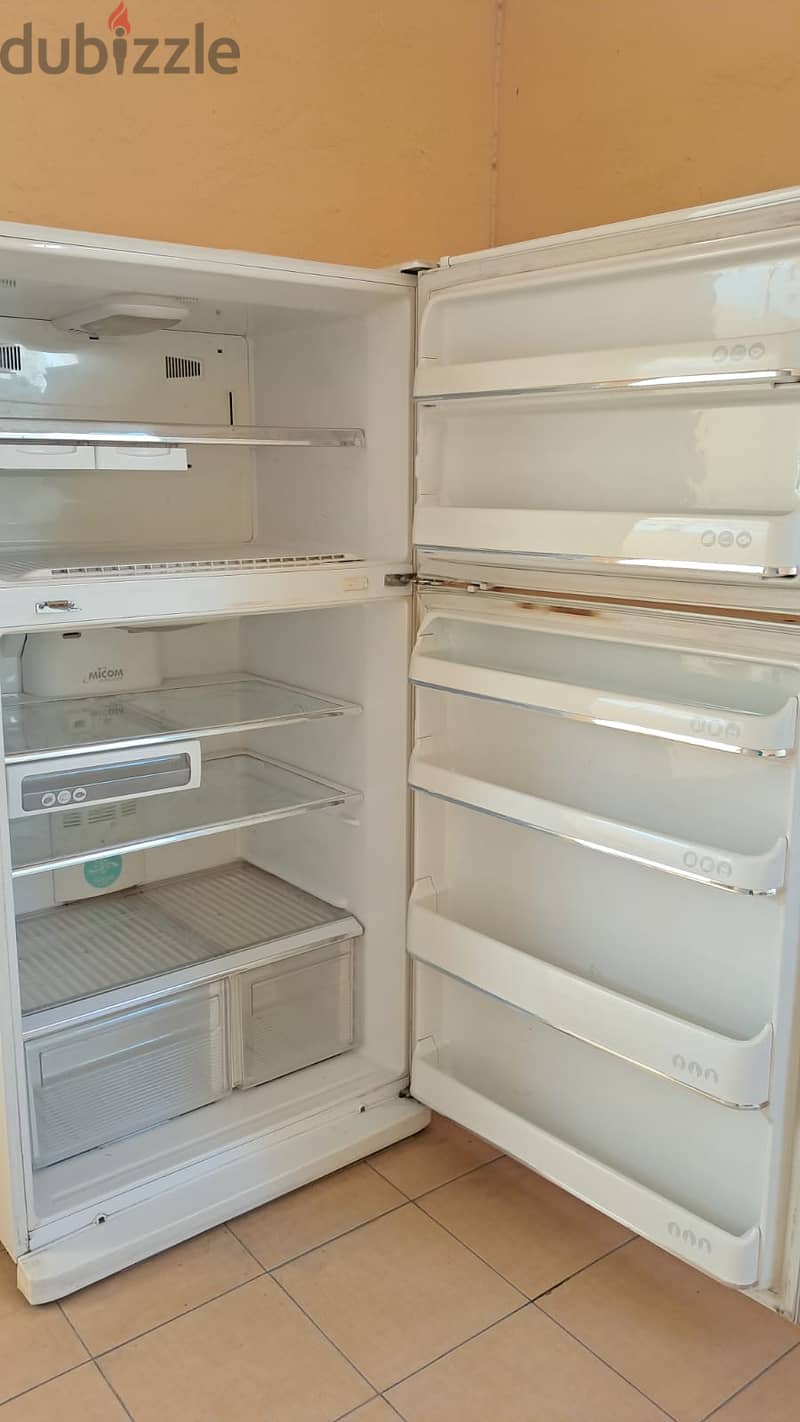 For sale big refrigerator 1