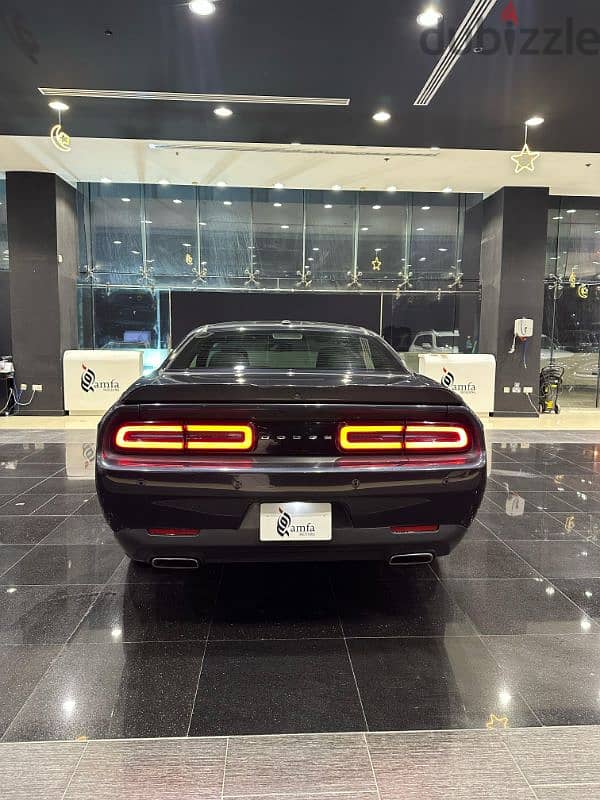 Dodge challenger SXT Model 2018 5