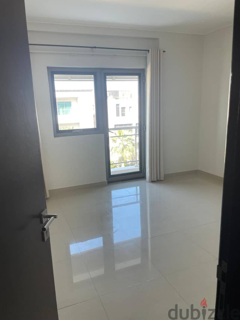 Apartment for sale or rent in Tala Amwaj 7