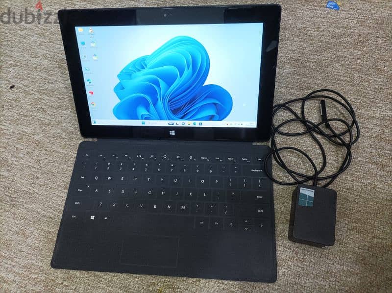 Microsoft laptop  Core i5 8GB RAM 256GB SSD Windows 11 3