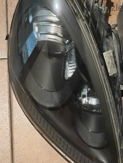 porsche cayenne headlight