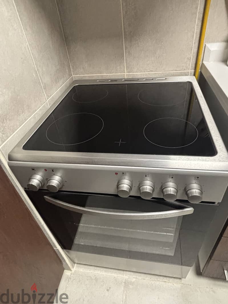 Hoover High-Performance Stove / Oven 1