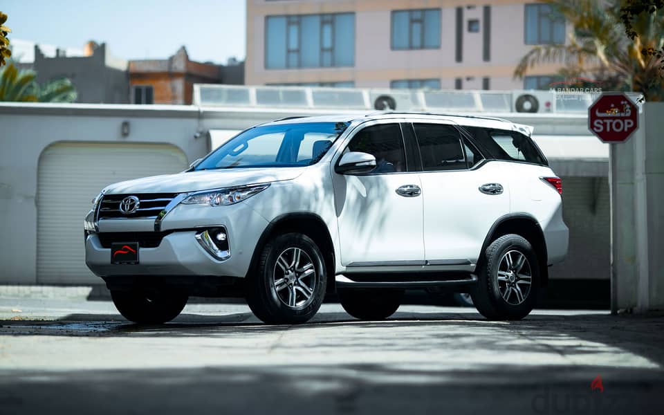 TOYOTA FORTUNER 2017 | EXCELLENT CONDITION | WHITE 1