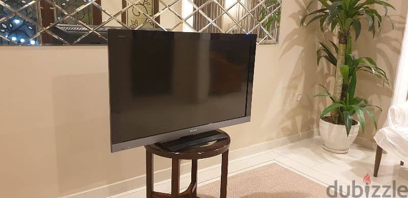 LCD colour TV 4