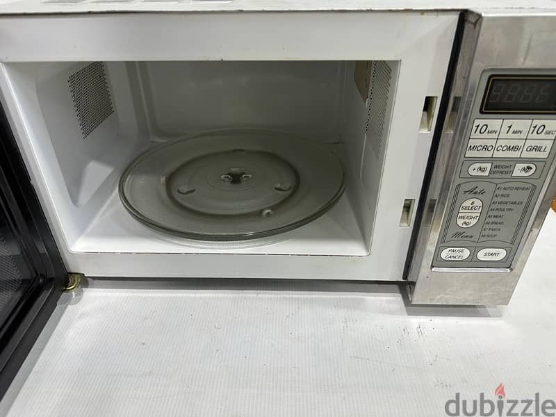 Neville Microwave Oven 3