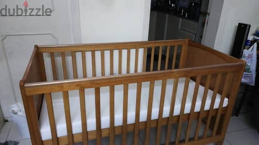 Baby crib for sale in good condition