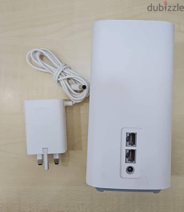 Unlocked Huawei CPE5 5G Router 1