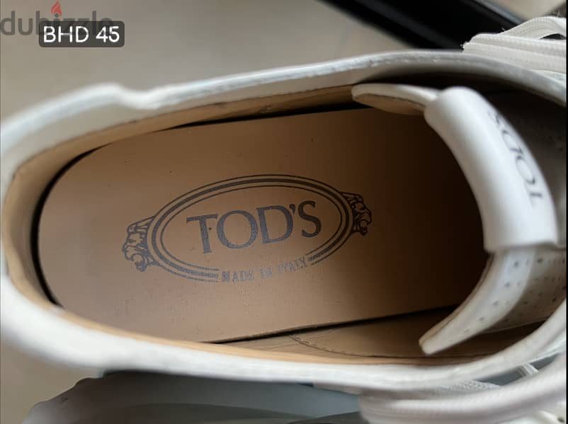 Authentic – Tod’s Sneaker & brand new converse all stars 1