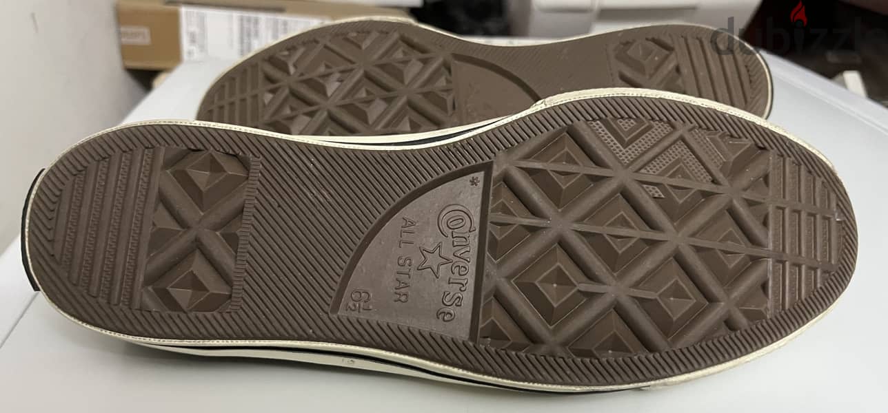 Authentic – Tod’s Sneaker & brand new converse all stars 8