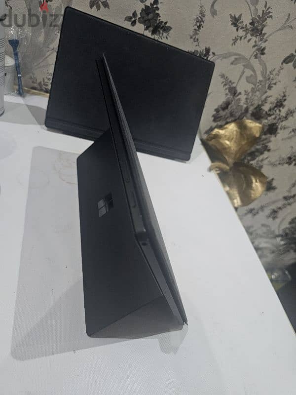 Microsoft Surface Pro 7 i7 10 th 16gb ram 512gb 3
