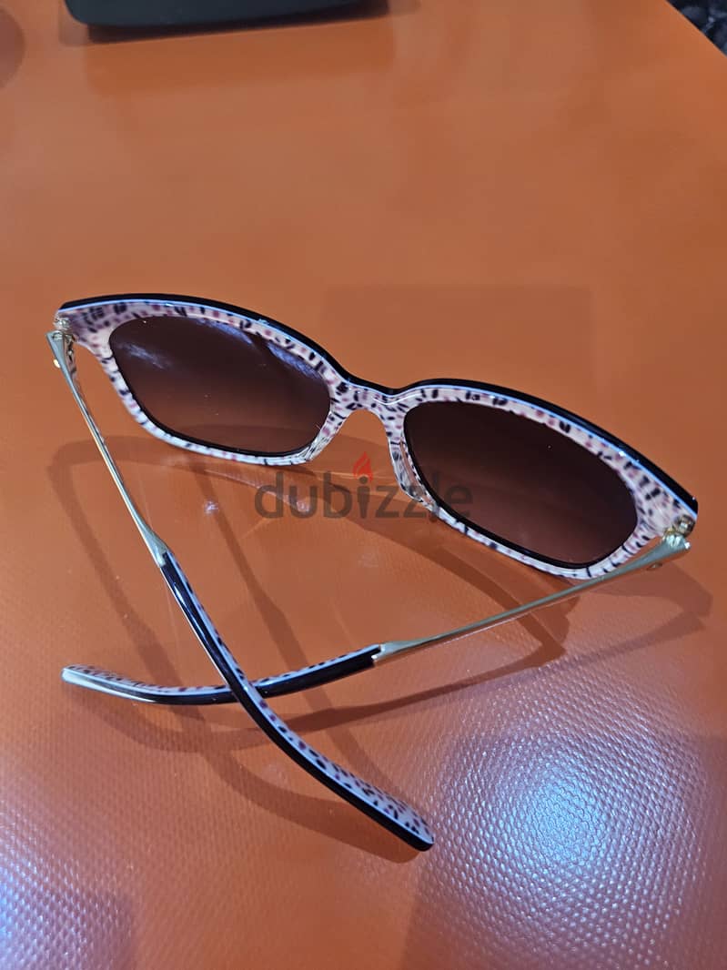 kate spade NEW YORK sun glassess 1