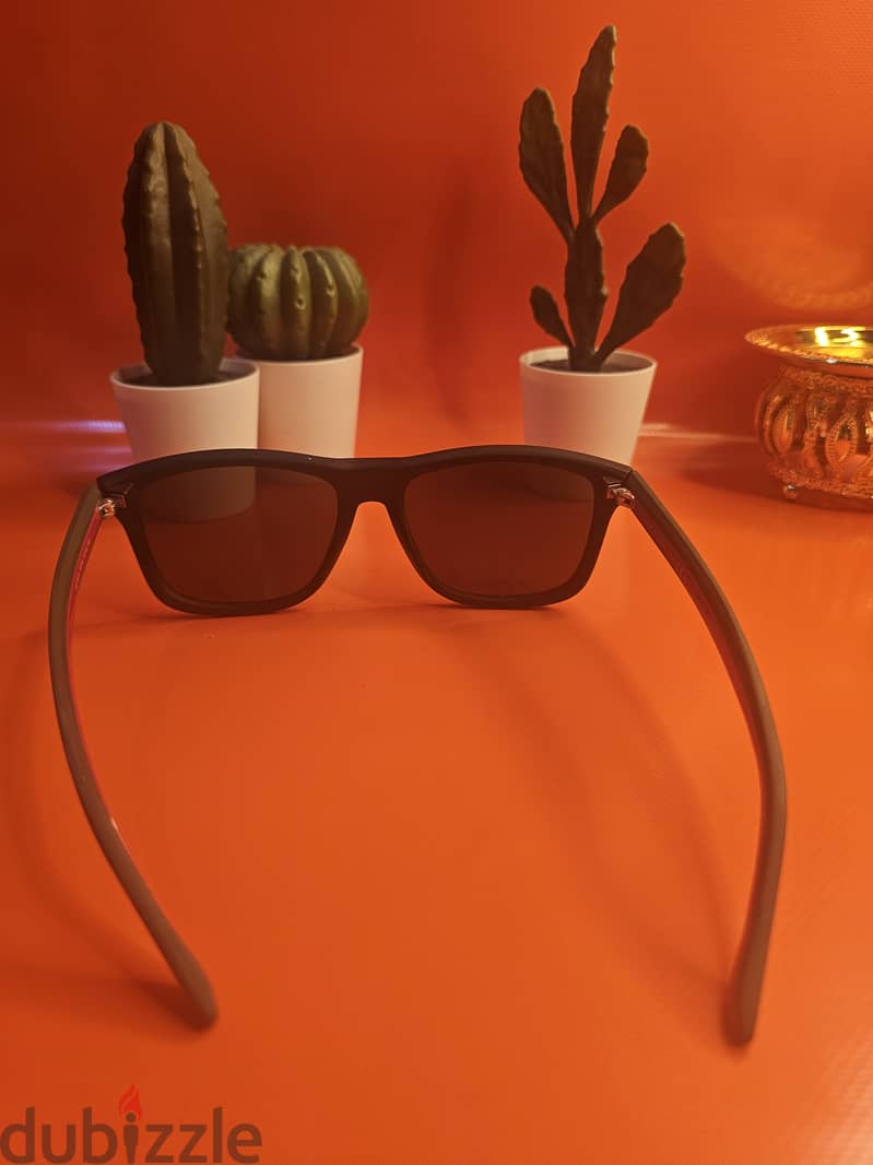 Gucci Sunglass 25BD clean used 1