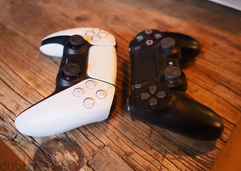 Original Playstation Controllers and Accessories 8