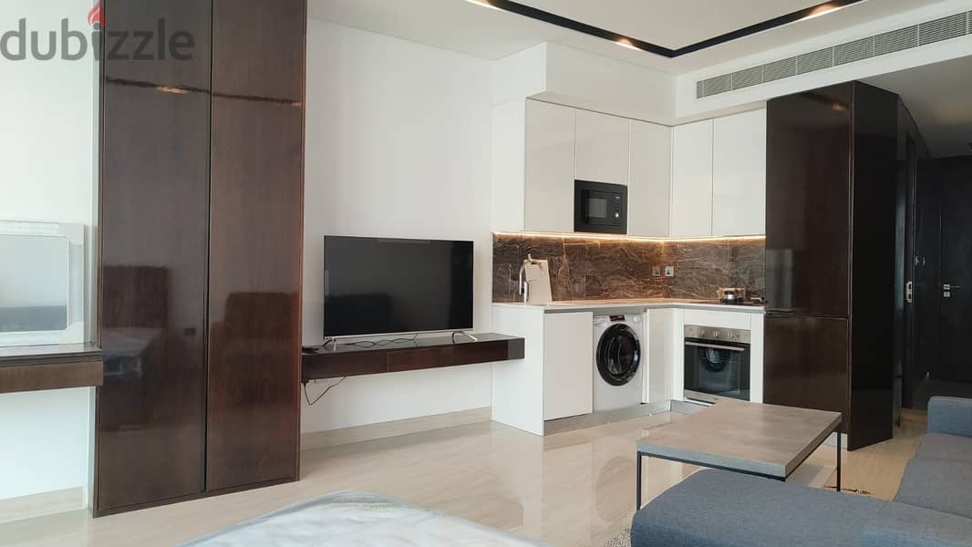 Sea view studio flat with BEACH ACCESS  call33276605 1