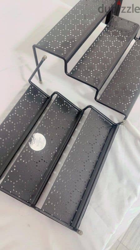 2 Metal Drawer Organizers 2