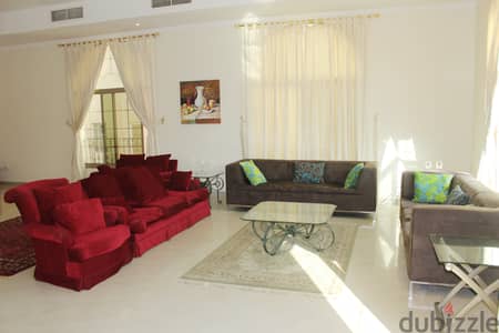 4 Bed room in Saar balcony