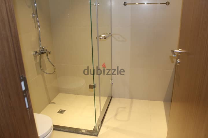 Modern Stiduo in Sanabis Pool Gym 7