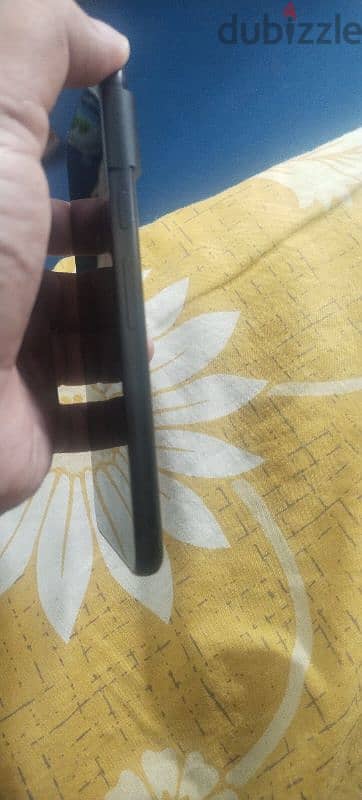 Google pixel 8 good condition 4