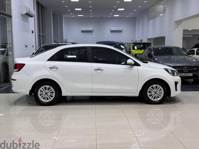 Kia Pegas 2025 White 3