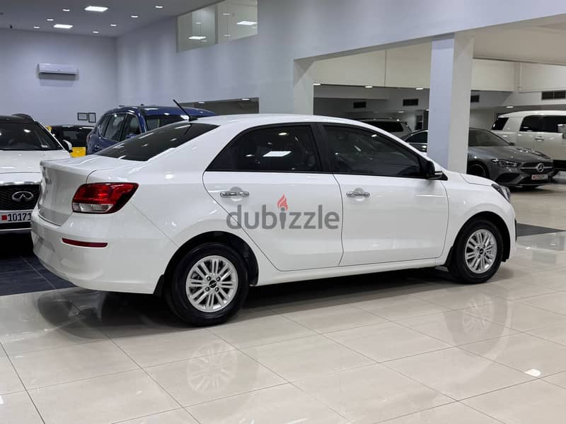 Kia Pegas 2025 White 7