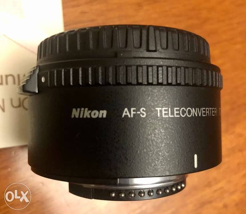 1.7x zoom AF-S Teleconverter Nikon TC-17E II 2