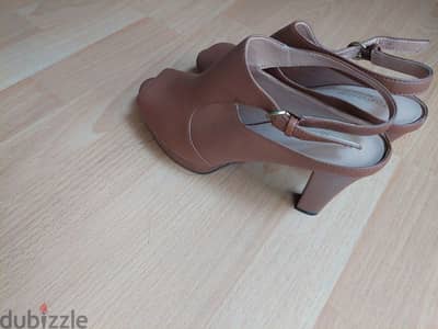 ladies shoes brown size 37, flat 37 BD 2 & brown flat BD 5 new