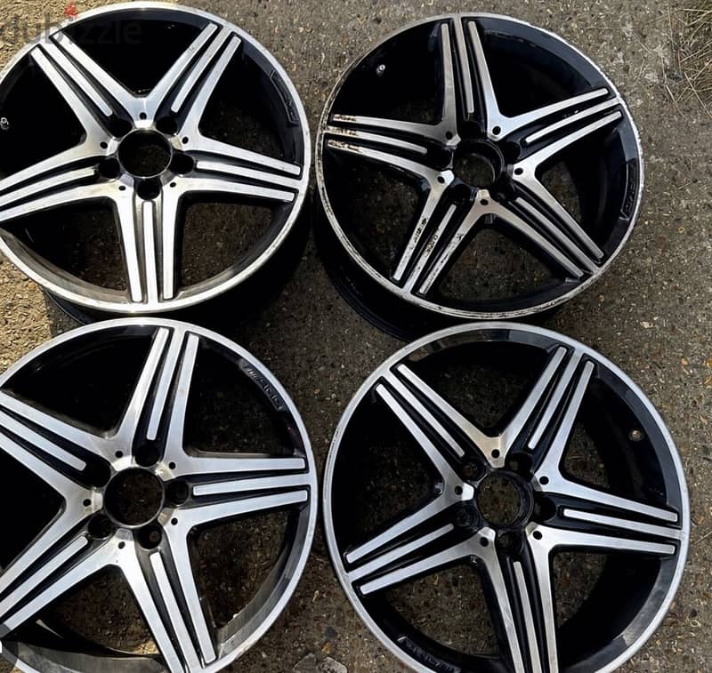 Mercedes A250 orginial rims - Car Accessories - 105522963