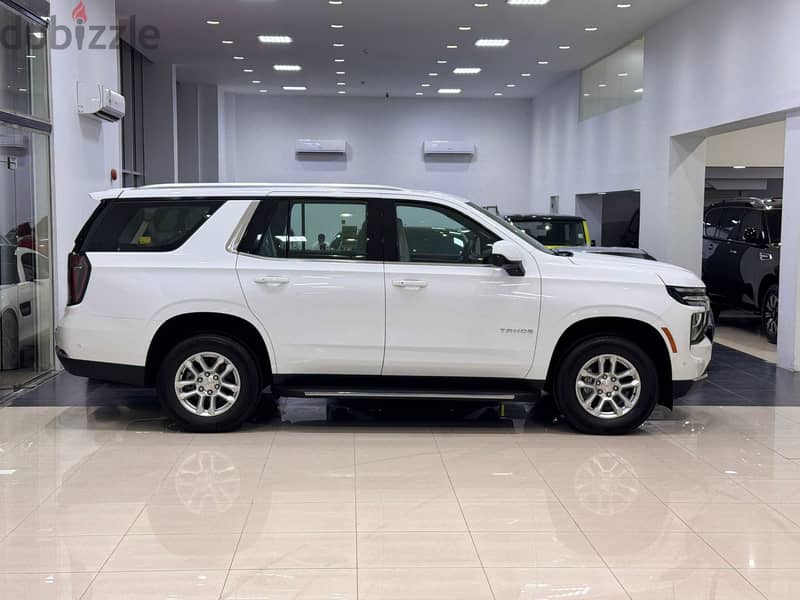 Chevrolet Tahoe LS 2025 White 3