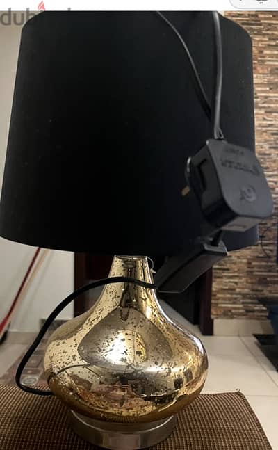 ابجورة شبه جديده بلوريه بسعر 10 دينار