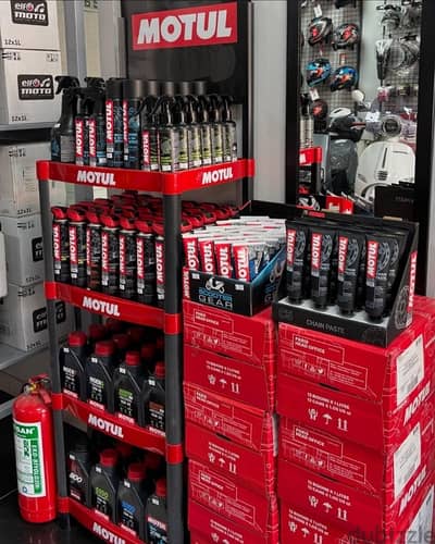 all types of motul oils are available متوفر جميع انواع زيوت موتل