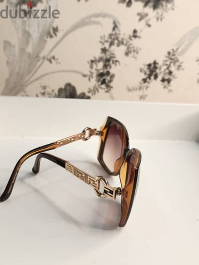 Fendi Sunglasse used clean 30bd