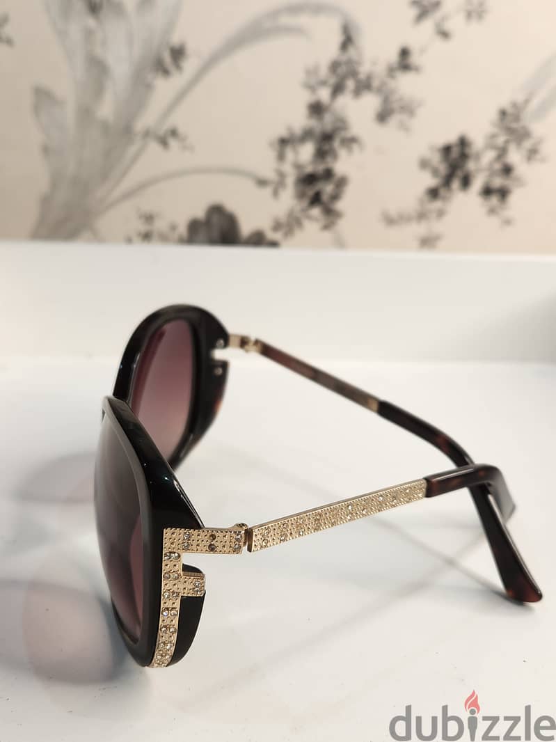 Original sun glassess brands Sunglasses original used clean 6
