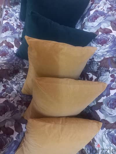 new five cushions for sale with covers