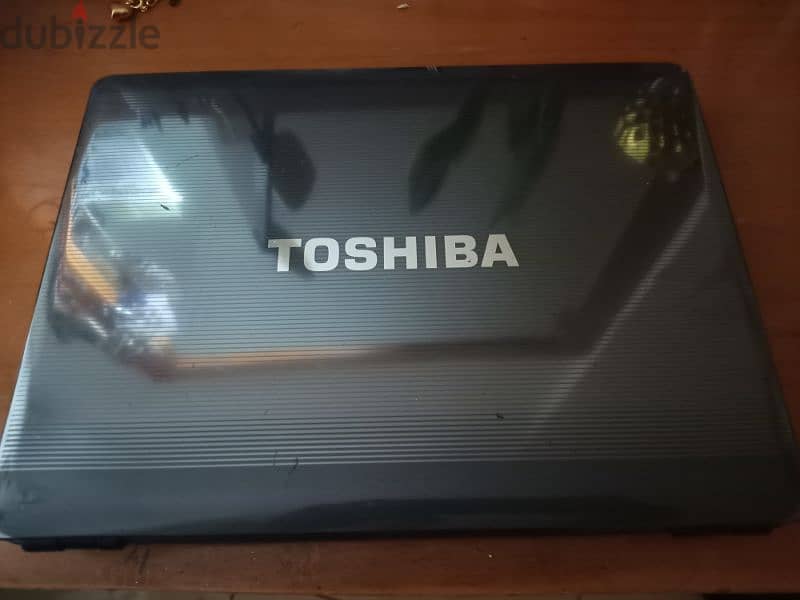 TOSHIBA SATELLITE U400 LAPTOP 1