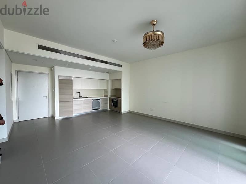 Really good good apartment very good location Beach view 1
