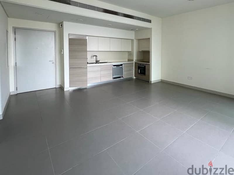 Really good good apartment very good location Beach view 2