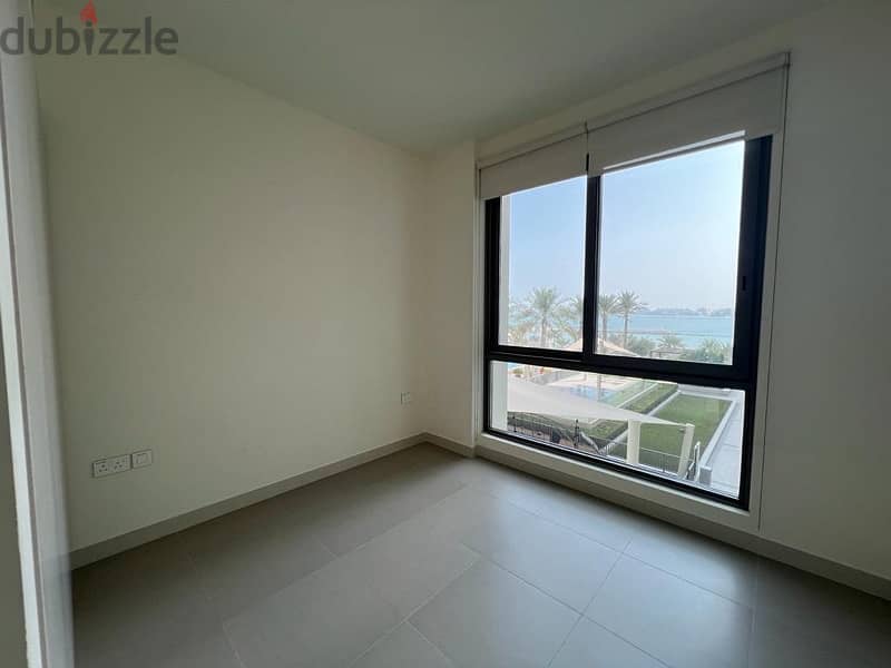 Really good good apartment very good location Beach view 4