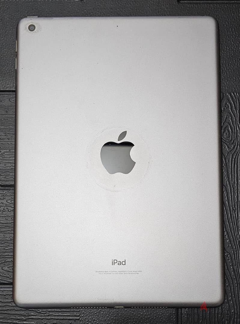 iPad 6th Generation 128GB Wifi Excellent Condition 7