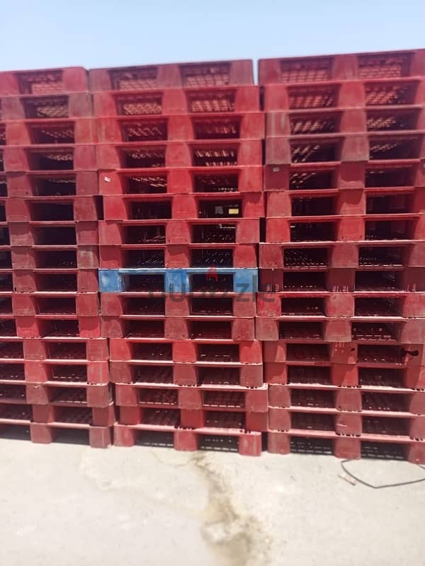 used wooden pallets and plastic pallets available, good condition. 1