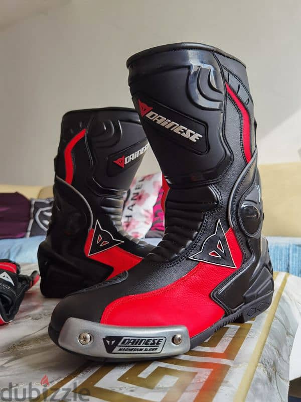 brand new Dainese boots & Gloves 1