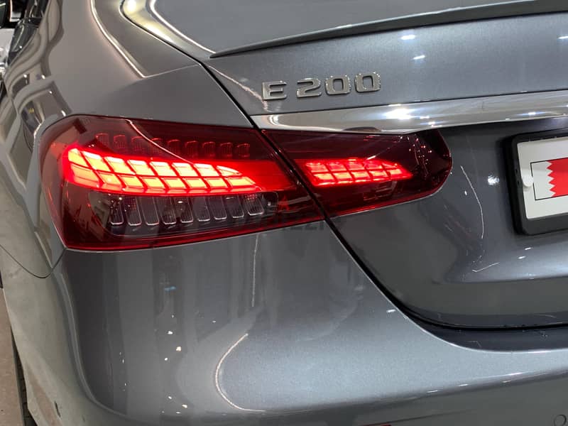 Mercedes-Benz E 200 5