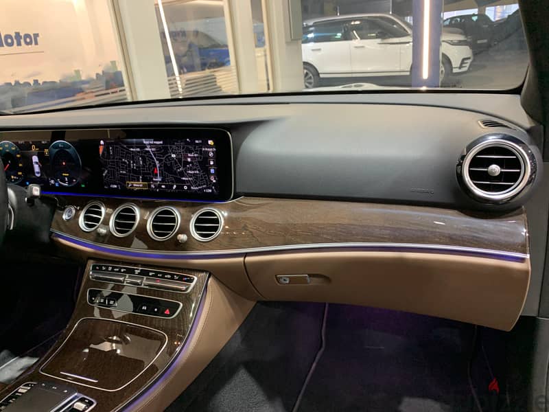 Mercedes-Benz E 200 15