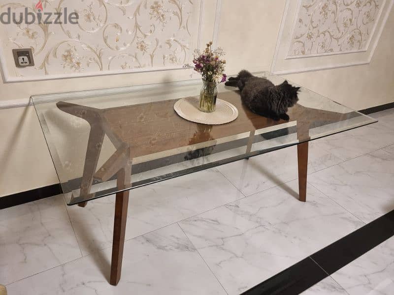 Dining table | excellent condition 1