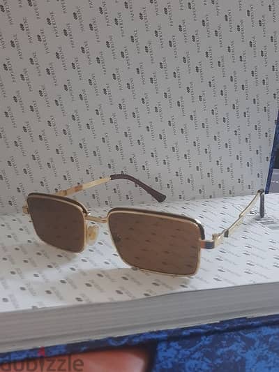 Golden Frame men's sunglasses with brown lens (No box)