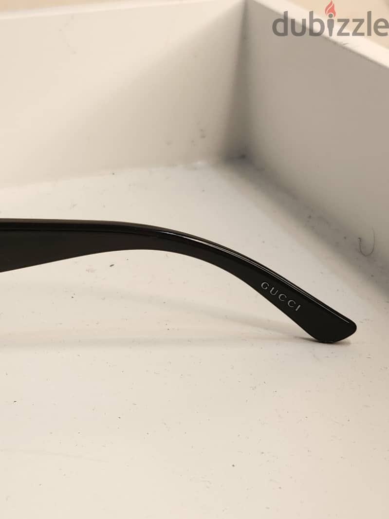 Gucci sunglasses brand original used clean 4