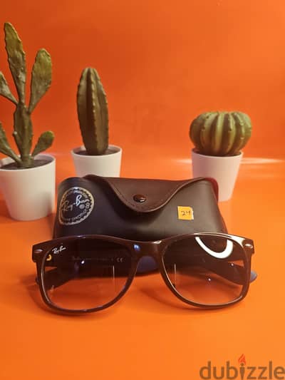 ارتقِ بأناقتك مع هذه النظارات الأصلية من Ray-Ban.