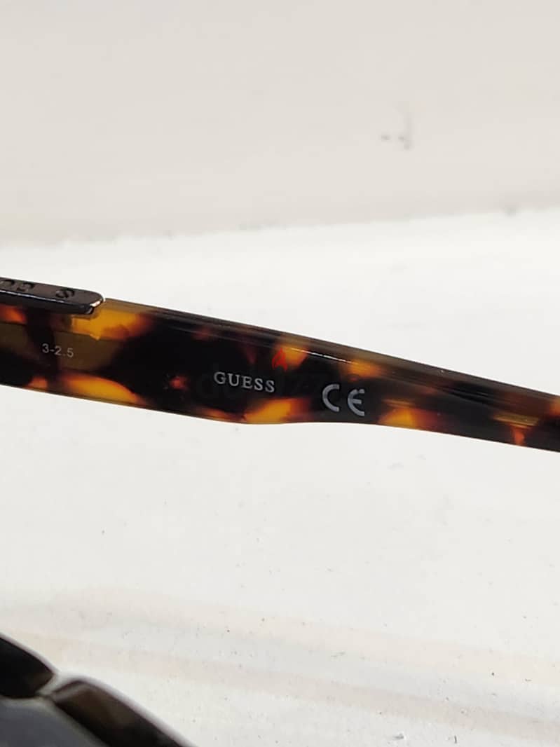 GuessSunglasses Original • Clean • Gently Used 4