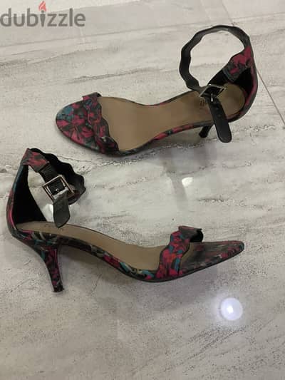 Fioni multicolor pumps, size 6, BD5