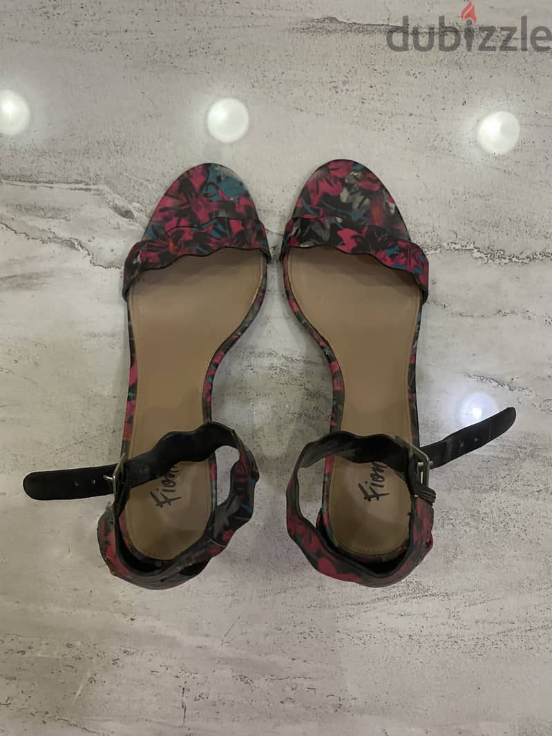 Fioni multicolor pumps, size 6, BD5 3